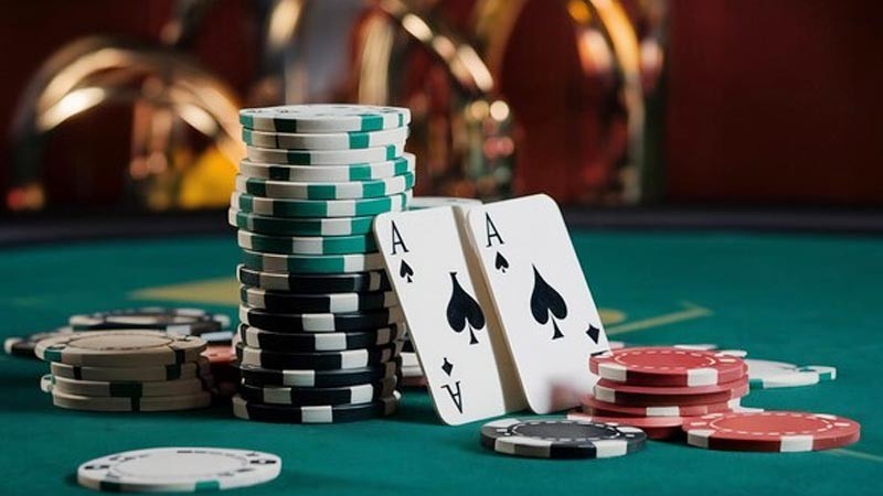 poker 4 lá và các sai lầm