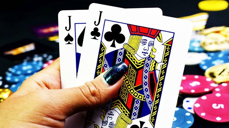 poker 4 lá là gì và số lượng quân bài