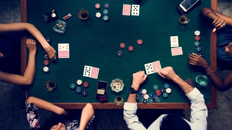 luật poker quốc tế preflop